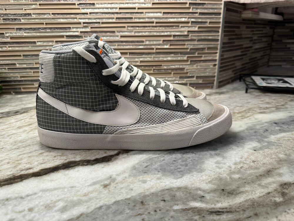 Nike Blazer Mid 77 Smoke Grey Grid Patch Swoosh DD1162-001 Mens 13